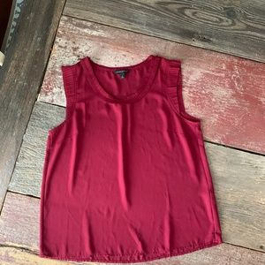 Burgundy Banana Republic Top / Sleeveless / Women’s Medium